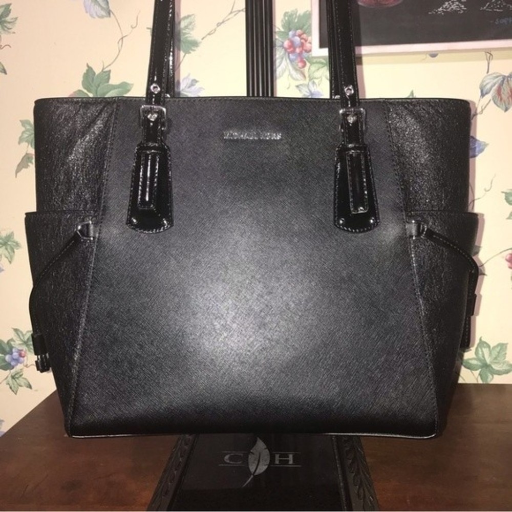 Michael Kors Voyager East West Tote NWOT